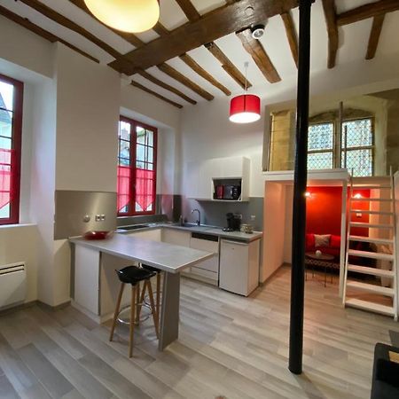 Le Gîte de Lancelot avec balnéo City Center Sens Extérieur photo
