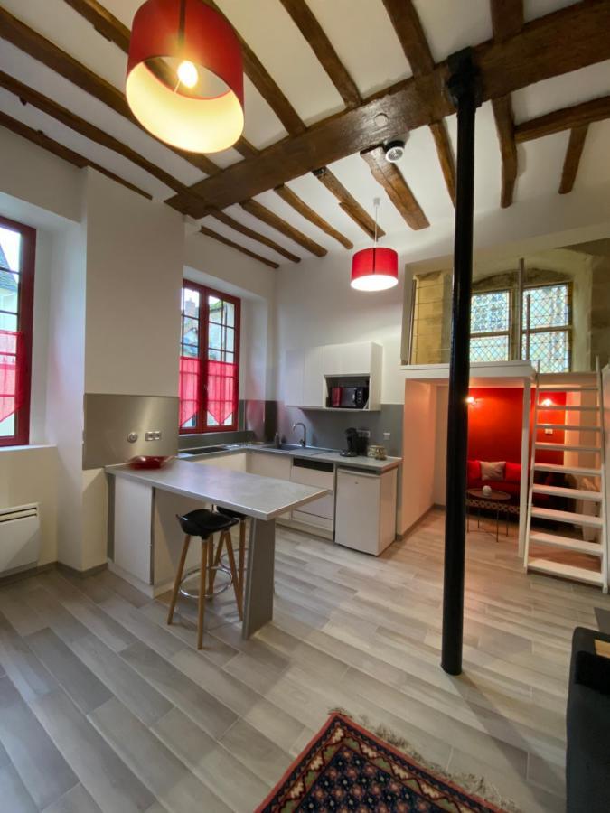 Le Gîte de Lancelot avec balnéo City Center Sens Extérieur photo