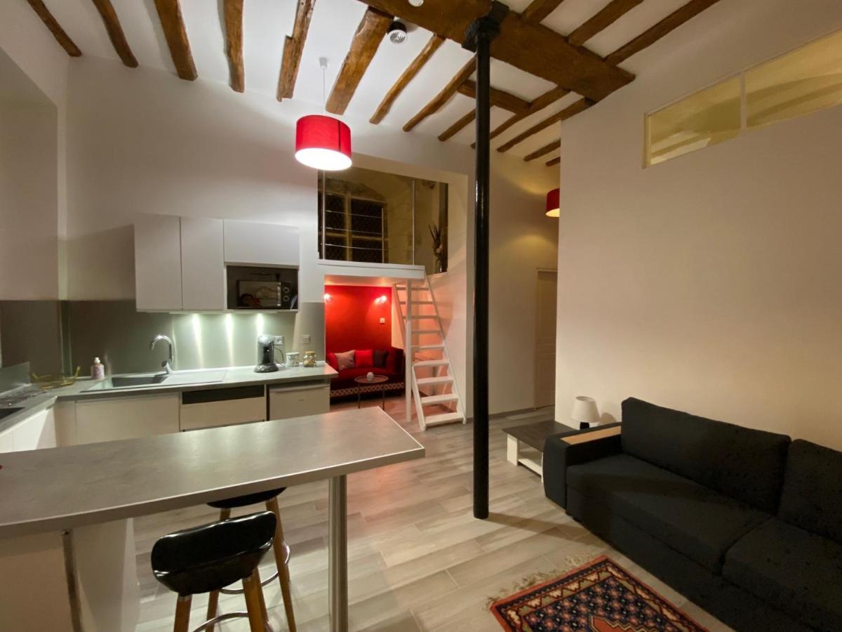 Le Gîte de Lancelot avec balnéo City Center Sens Extérieur photo