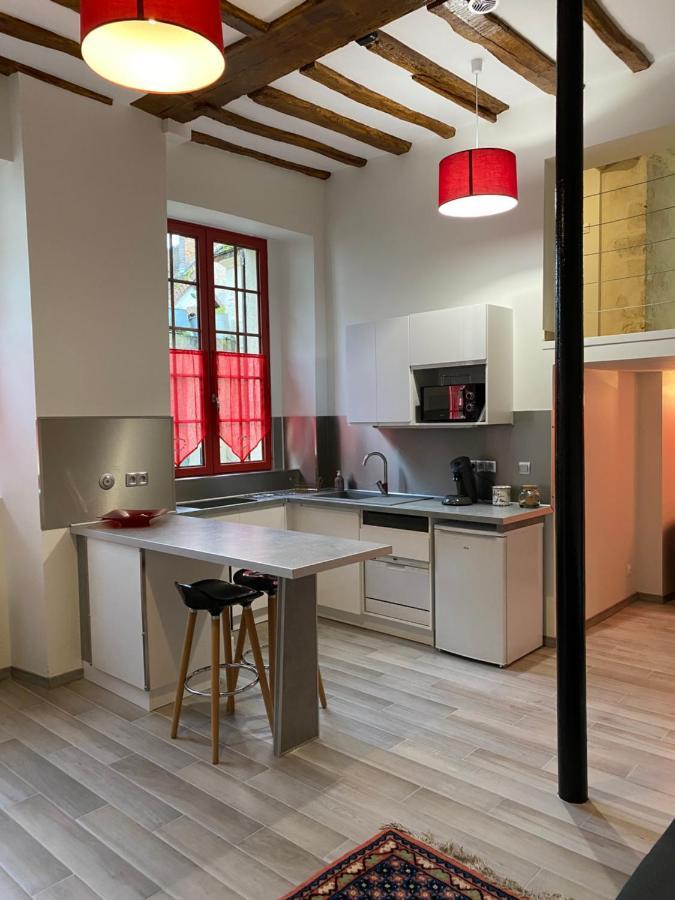 Le Gîte de Lancelot avec balnéo City Center Sens Extérieur photo